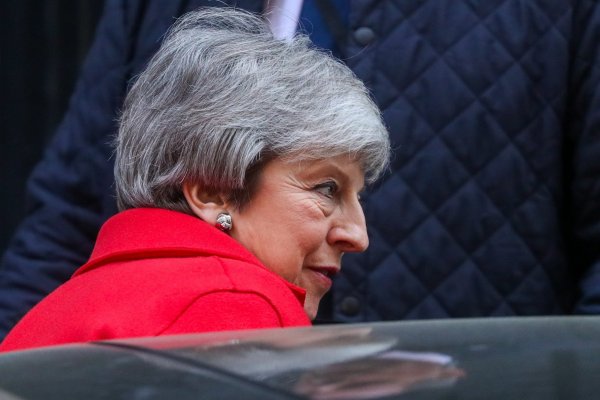 La UE advierte sobre el "nuevo proceso político" necesario para un largo retraso del Brexit