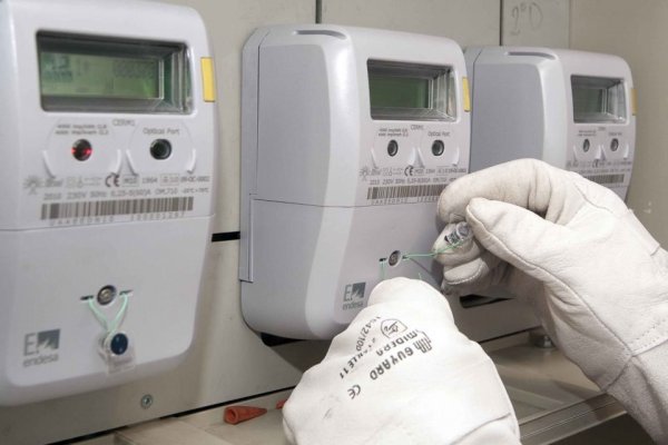 Corte de Santiago condena a Enel Distribución a pagar multa e indemnización por instalar medidor defectuoso