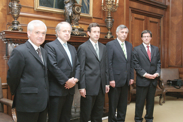 Central publica actas de un complejo 2008