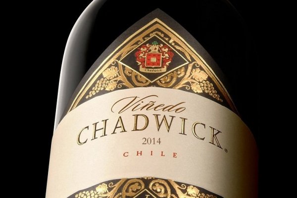 <p>Un vino chileno se ubica entre los 5 mejores del mundo y se codea con franceses</p>