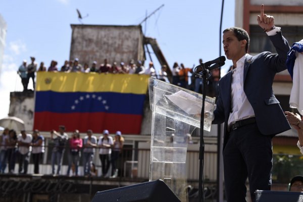 Guaidó exige la liberación del jefe de su despacho detenido anoche