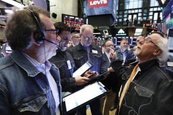 Por primera vez en la historia los operadores de la Bolsa de Nueva York fueron a trabajar de jean con una excusa perfecta
