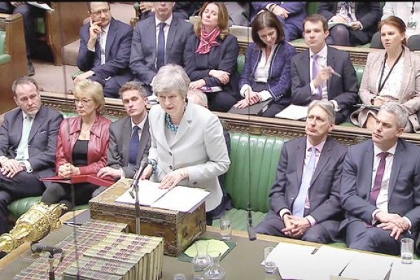 Nueva derrota para May: Parlamento da el primer paso para tomar el control del Brexit