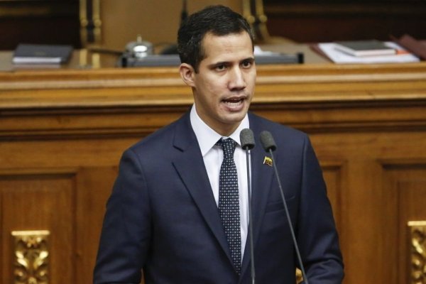 Gobierno de Maduro inhabilita políticamente a Juan Guaidó por 15 años