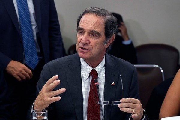 Ministro de Justicia se retracta y no declarará como testigo en caso Corpesca