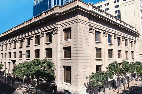 Economistas sugieren no mover la tasa en cita de hoy