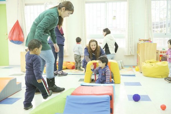 Jardines infantiles hasta las 7.30 pm: Las novedades de Integra para las madres trabajadoras