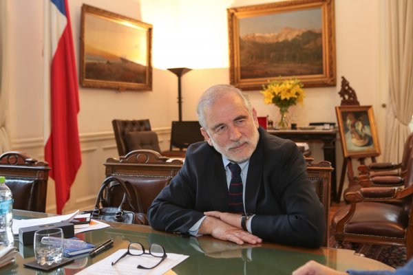 Carlos Montes le responde a Piñera: "El problema no es de diálogo, sino que el Gobierno no propone soluciones"