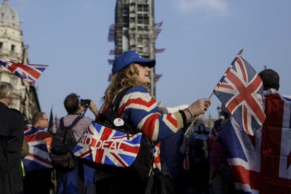 Parlamento británico rechaza las cuatro enmiendas al Brexit