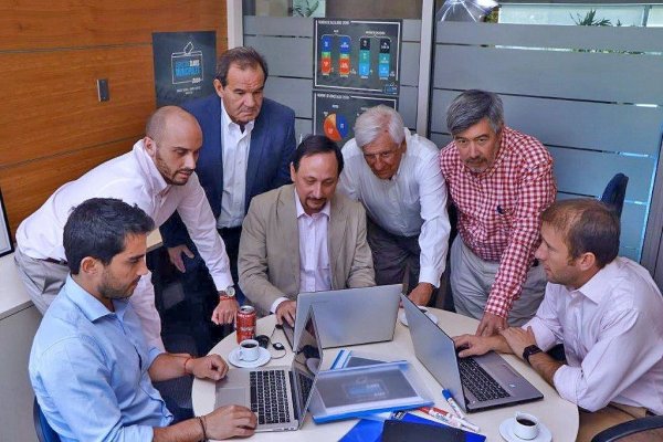 RN crea "Unidad de Inteligencia Electoral" para enfrentar las municipales