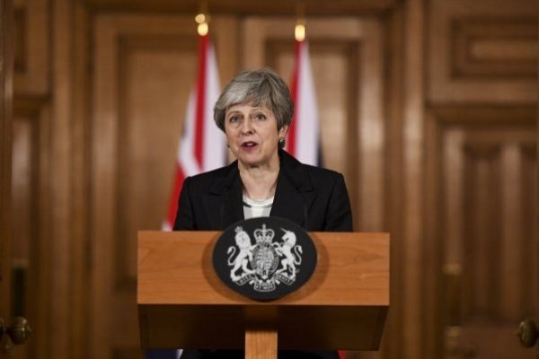 May anuncia que pedirá nueva prórroga del Brexit a la UE