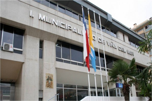 Contraloría: el 42% de los recursos de la Municipalidad de Viña se destina a pago de honorarios y horas extra