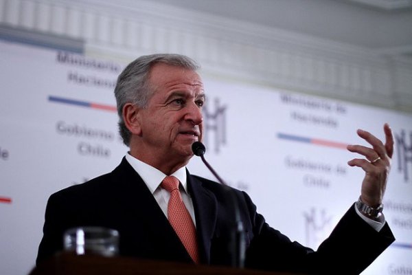 Hacienda impulsará el fin del monopolio de Transbank y dejará al mercado que fije las tasas