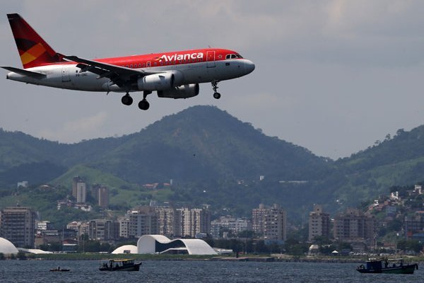 Regulador brasilero advierte riesgos para el mercado por venta de activos de Avianca Brasil