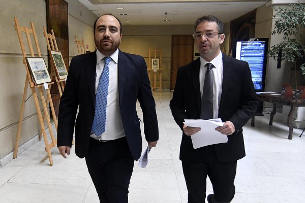 DC anuncia que diputados Lorenzini y Ortiz votarán a favor de legislar y Piñera destaca que es "una gran noticia"