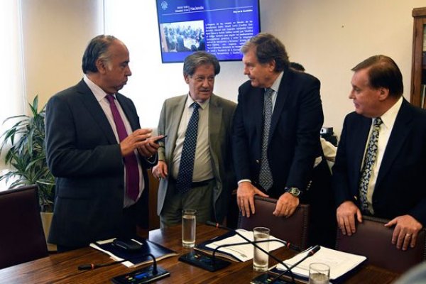 Duro quiebre opositor por decisión DC de destrabar reforma tributaria