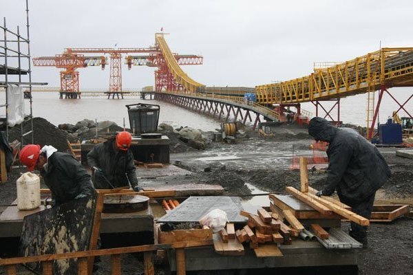 <p>Mina Invierno inicia plan de paralización de faenas y despide a 45 trabajadores</p>