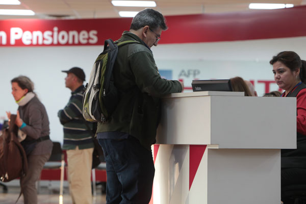 AFP toman medidas para evitar malas prácticas de vendedores