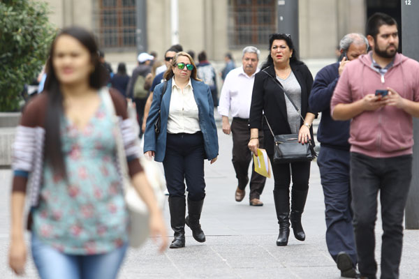 Feller-Rate ve efectos por disputa tributaria de seguros con ahorro