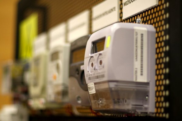 Con suma urgencia ingresó proyecto que rebaja rentabilidad de empresas eléctricas