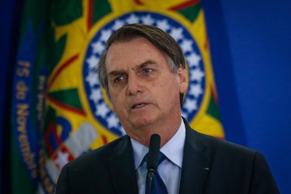 Brasil registra inesperada pérdida de empleo en marzo, mientras crece rechazo a Bolsonaro