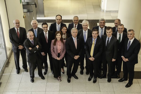 Hacienda deja la puerta abierta para eventual fijación de precios para el sistema de medios de pago
