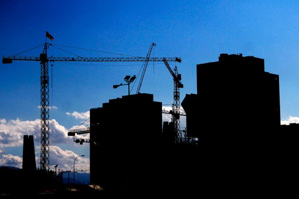Los fondos inmobiliarios más líquidos de Chile transan con premios de más de 10%