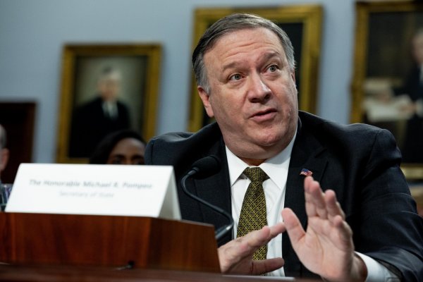 Pompeo considera posible acción militar de EEUU en Venezuela "si se requiere"