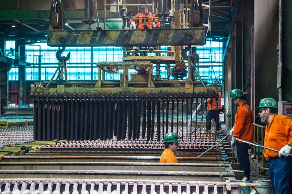 <p>Codelco invita a sindicatos de Chuqui a constituir mesas para negociación colectiva</p>
