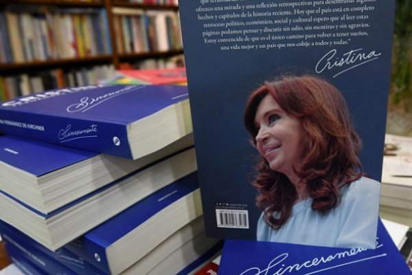 El libro de Cristina Fernández es el bestseller del momento en Amazon