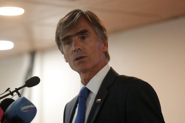 Valente: si los salarios aumentan y la inflación está contenida "quiere decir que la billetera de los chilenos está creciendo"