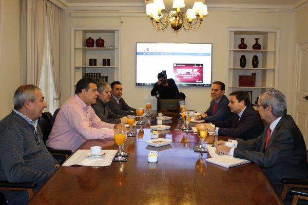 Grandes empresarios condicionan reforma: "No estamos disponibles para precarizar, ni tener exceso de horas laborales”