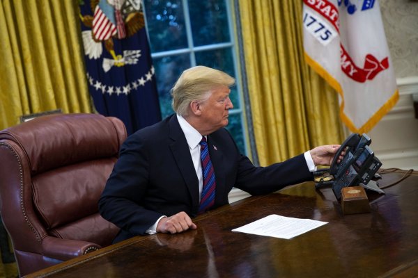 Trump habló con Macri y expresó su "fuerte respaldo" al rumbo económico