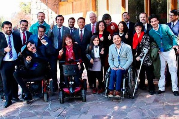 Gobierno presenta propuestas para promover la inclusión laboral en el sector público