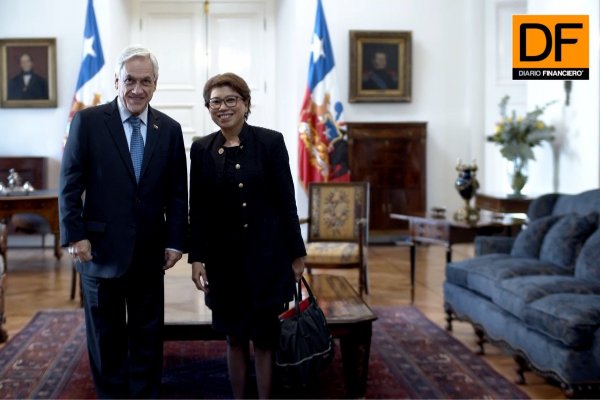 <p>Ahora en DF: Directora ejecutiva de APEC visita La Moneda</p>