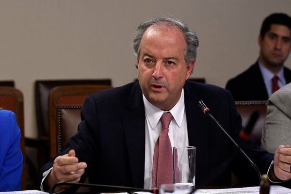 Ministro Monckeberg reconoce que 14% de cotización podría no ser suficiente