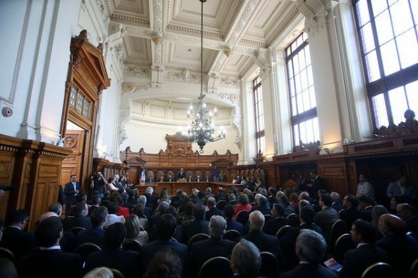 Mesa del Senado insta al gobierno a "elevar el estándar" para nominar a los integrantes a la Suprema
