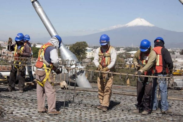 Estudio muestra que los trabajadores chilenos son dos veces más productivos que los peruanos ¿por qué?