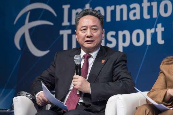 Ministro chino de Transportes: "No importa cuán poderosos seamos en el futuro, siempre seremos una fuerza de paz"