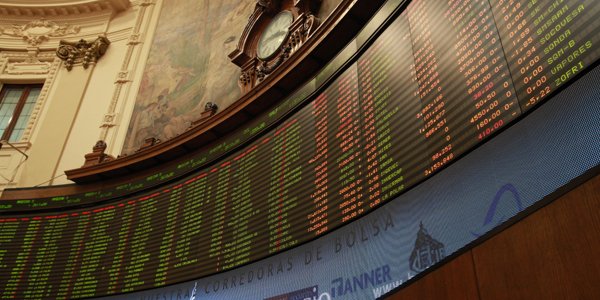 IPSA mantiene racha negativa y llega a su menor nivel en casi dos años