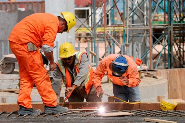 ¿Y los millennials? Un 55% de chilenos se proyecta en la empresa que trabaja