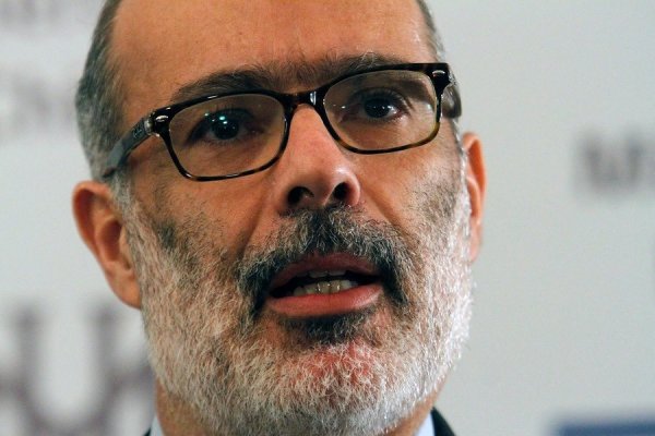 Valdés responde críticas de Piñera y Swett por baja en competitividad: "Culpar a otro de tus problemas no hará que se solucionen antes"