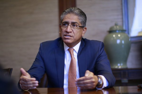 CEO de Scotiabank considera "razonable" esperar un menor crecimiento económico para Chile