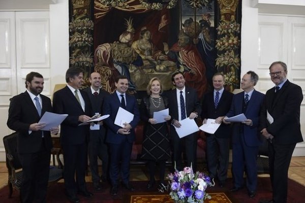 Cecilia Morel se reúne con empresarios y les pide contratar a adultos mayores