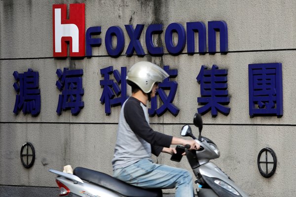 Foxconn apunta a mover capacidad de producción fuera de China