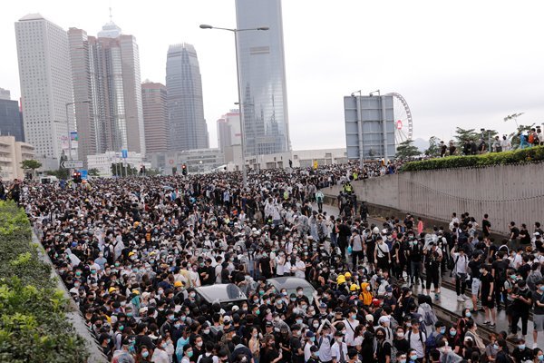 Hong Kong arriesga convertirse en una pieza más de la guerra comercial entre EEUU y China