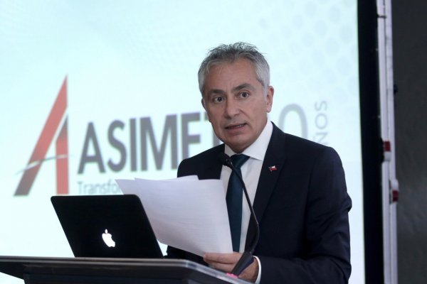 Asimet le da la bienvenida a Fontaine y lo llama fomentar la reindustrialización 4.0 de Chile