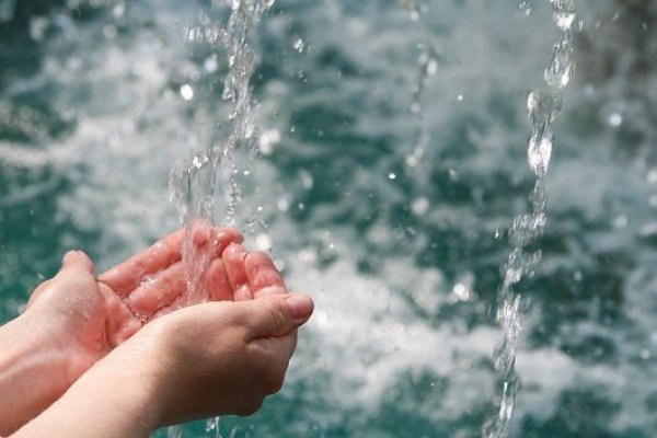 ¿Recuperar aguas de lluvia?: Firman acuerdo en Santiago que sigue objetivos sustentables de la ONU