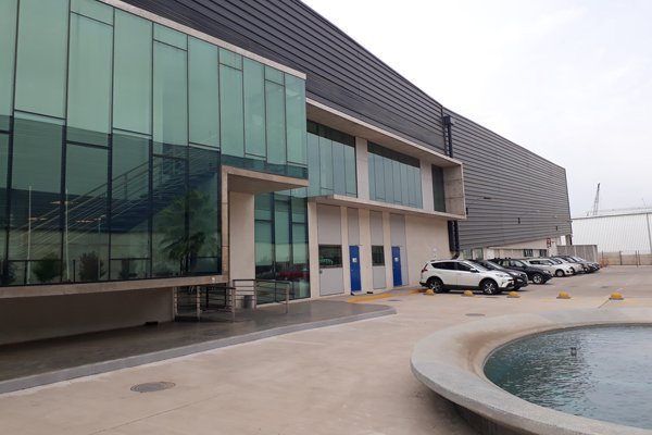 Matriz de Salcobrand cerró la venta de su laboratorio Medipharm al grupo brasileño Eurofarma
