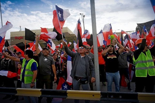 <p>Sindicatos llamarán a rechazar última oferta de Codelco: “Oferta es una burla”</p>